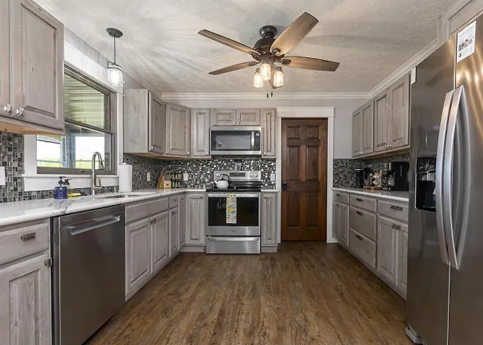 Waterfront Retreat With Hot Tub Holiday home *