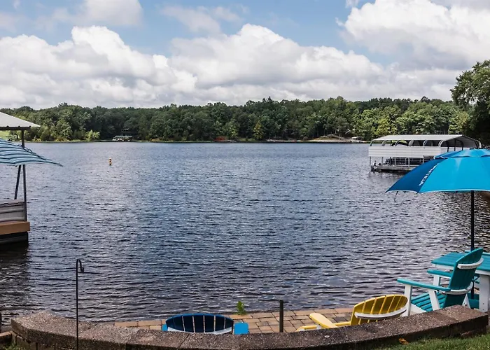 Waterfront Retreat With Hot Tub Holiday home Marion